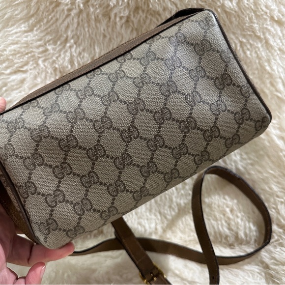 Authentic Vintage Gucci - Picture 15 of 16